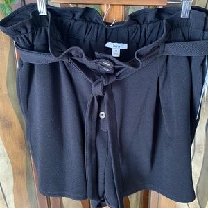 NWT Bar III Plus Size High-Rise Black Shorts, size 2X